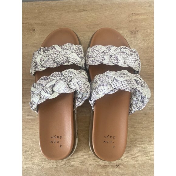 a new day Shoes - Braided Strap Slide Sandals Snake Print Gray & Cream Size 7 Women's